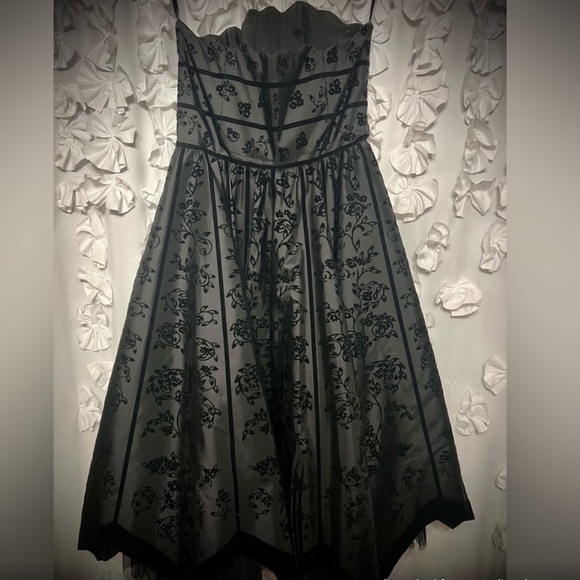 Rare Vintage Betsey Johnson Strapless Gray w/Black Velvet Trim Witchy Goth Dress - Picture 8 of 15